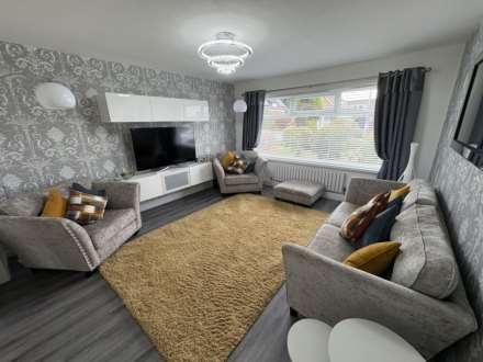 6 Cathedral Road, Chadderton, Image 3