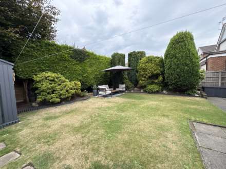 6 Cathedral Road, Chadderton, Image 30