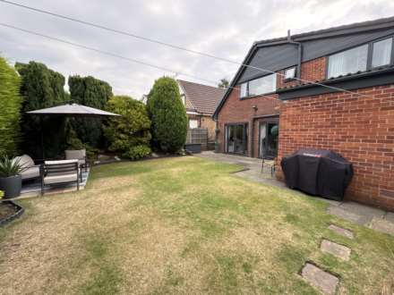 6 Cathedral Road, Chadderton, Image 31