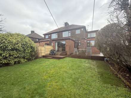 104 Broadway, Chadderton, Oldham, OL9 0AA, Image 2
