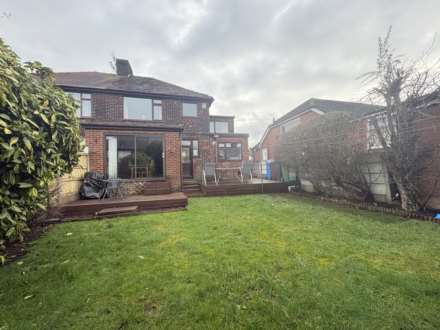 104 Broadway, Chadderton, Oldham, OL9 0AA, Image 25