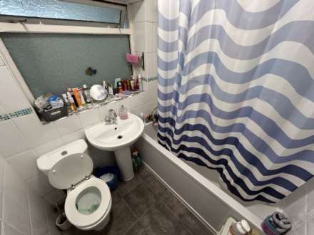 47 Ferney Field Road, Oldham, OL9 0LU, Image 17
