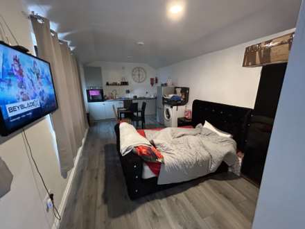 47 Ferney Field Road, Oldham, OL9 0LU, Image 22