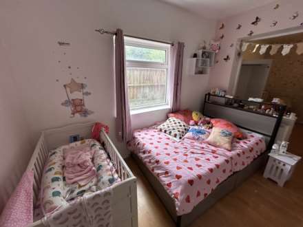 47 Ferney Field Road, Oldham, OL9 0LU, Image 9