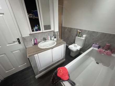 Shelley Road, Chadderton, OL9 8HS, Image 21
