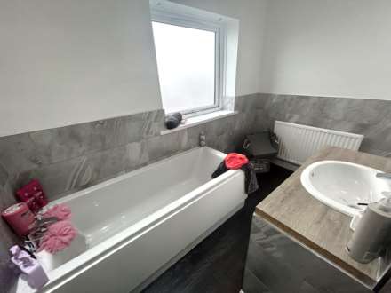 Shelley Road, Chadderton, OL9 8HS, Image 22
