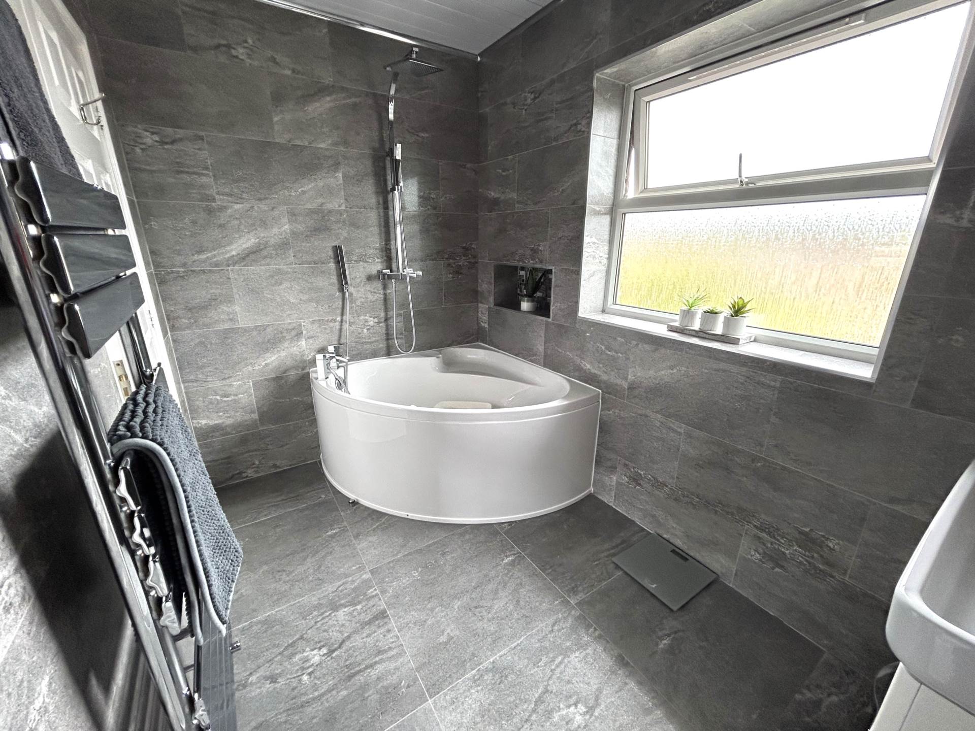 4 Moorwood Drive, Oldham,OL8 2XD, Image 24