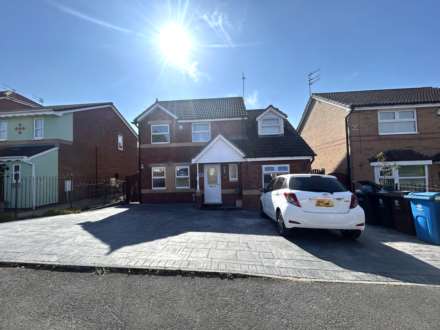 4 Moorwood Drive, Oldham,OL8 2XD