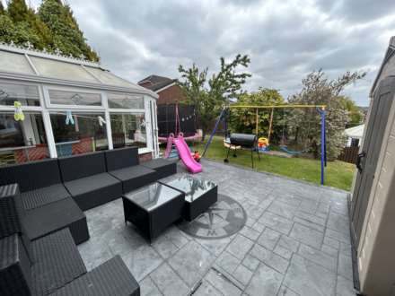 4 Moorwood Drive, Oldham,OL8 2XD, Image 2