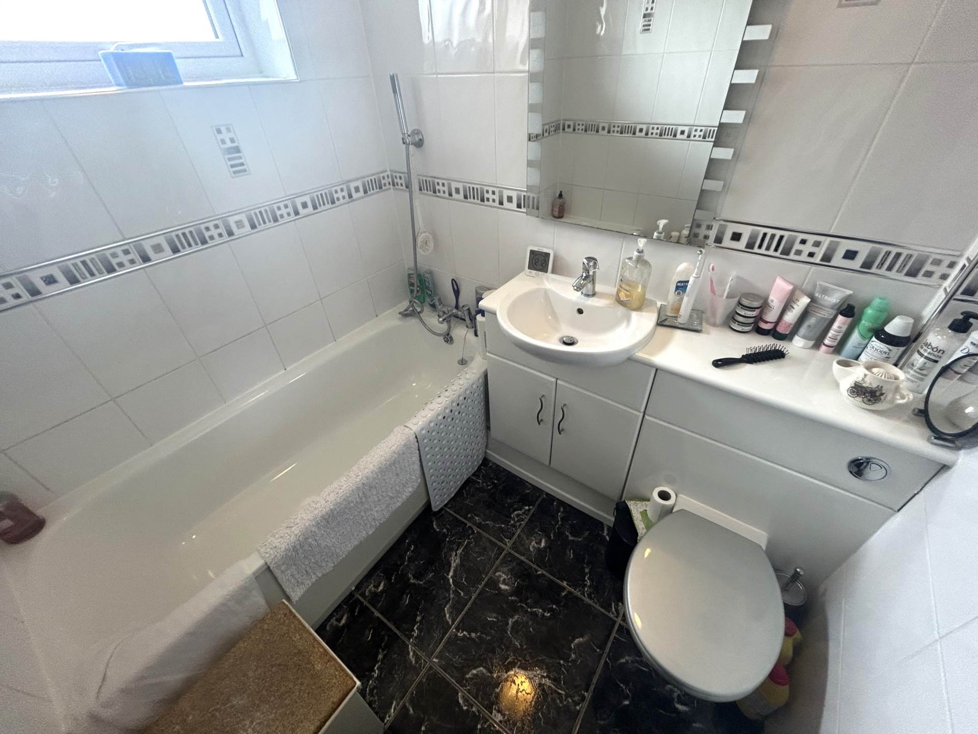 36 Laurel Avenue, Chadderton, OL9 0NJ, Image 8