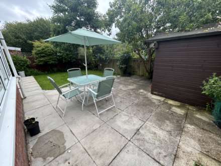 Matthew Close, Oldham, Image 37