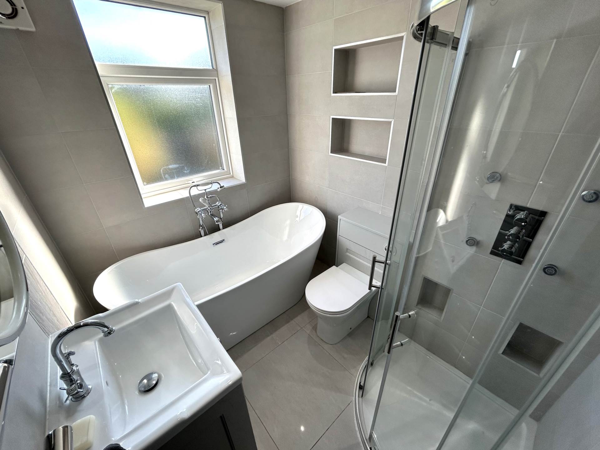 237 Broadway, Chadderton, OL9 8RR, Image 23