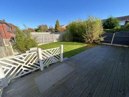 237 Broadway, Chadderton, OL9 8RR, Image 26