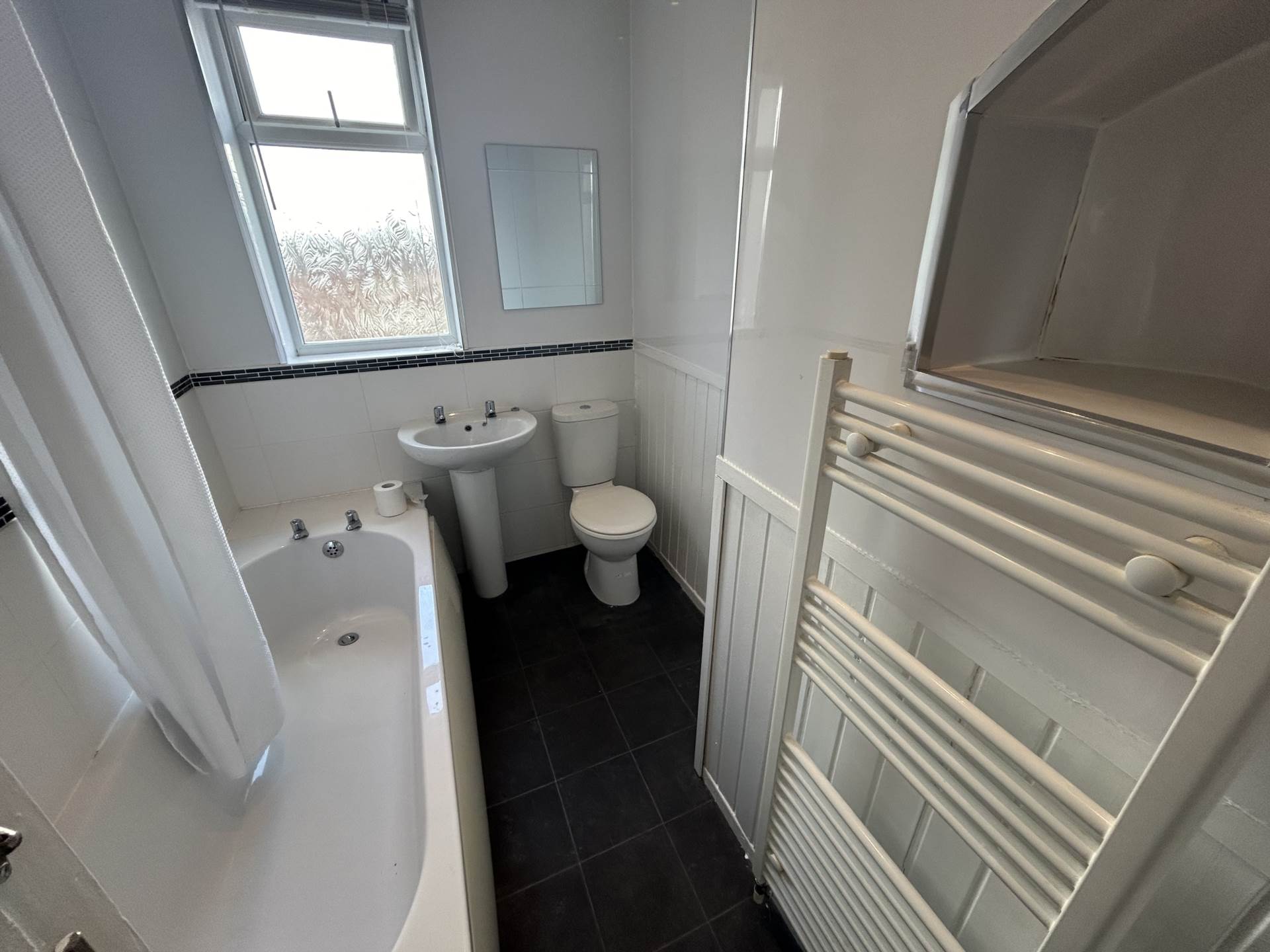 18 Bredbury Street, Chadderton, OL9 8QW, Image 16