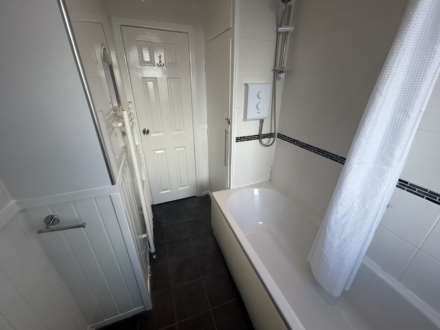 18 Bredbury Street, Chadderton, OL9 8QW, Image 17