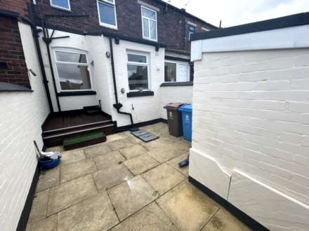18 Bredbury Street, Chadderton, OL9 8QW, Image 2