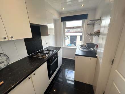 18 Bredbury Street, Chadderton, OL9 8QW, Image 3