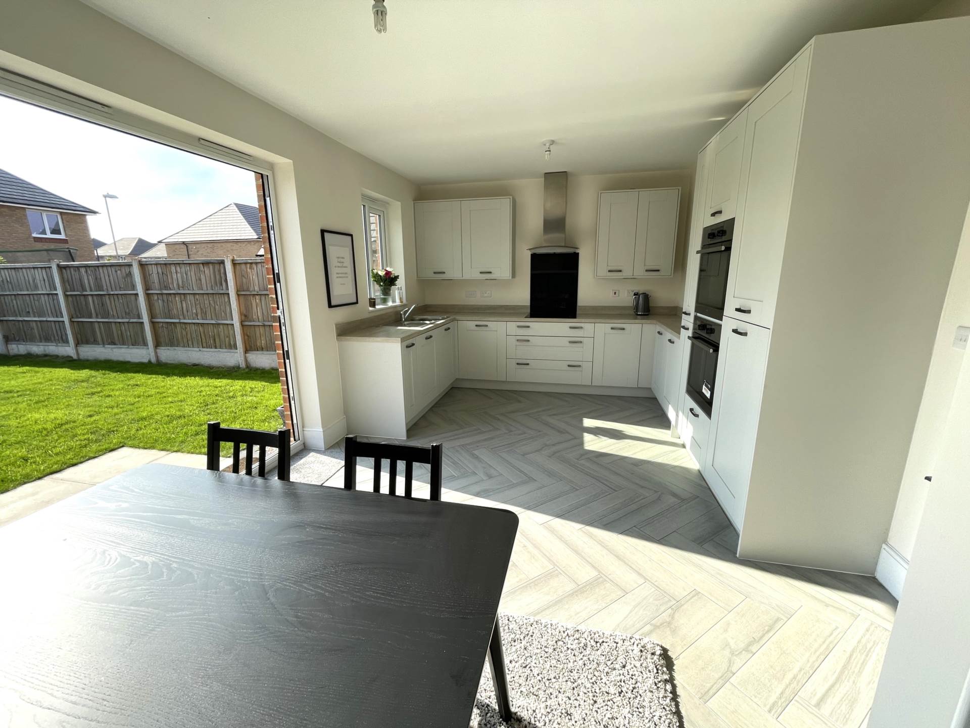3 Rupert Court, Oldham, OL9 9FT, Image 8