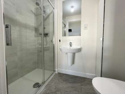 3 Rupert Court, Oldham, OL9 9FT, Image 12