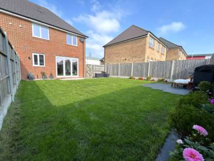 3 Rupert Court, Oldham, OL9 9FT, Image 2