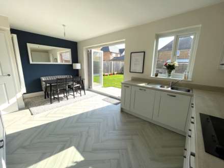 3 Rupert Court, Oldham, OL9 9FT, Image 3