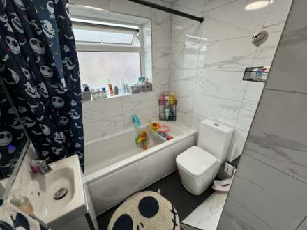 1 Vine Street, Chadderton, OL9 7PA, Image 12