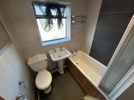 445 Foxdenton Lane, Chadderton, OL9 9QS, Image 15