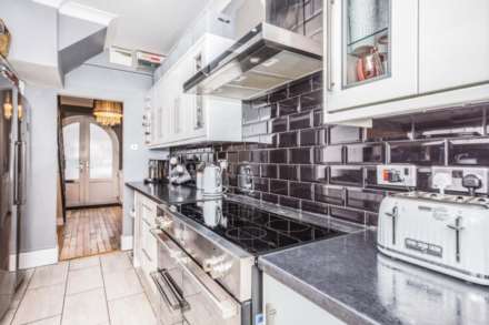 25 Northfield Road, Manchester, M40 3SZ, Image 9