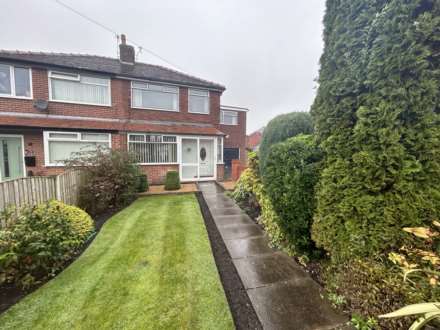 2 Oriel Close, Oldham, OL9 8RL, Image 1