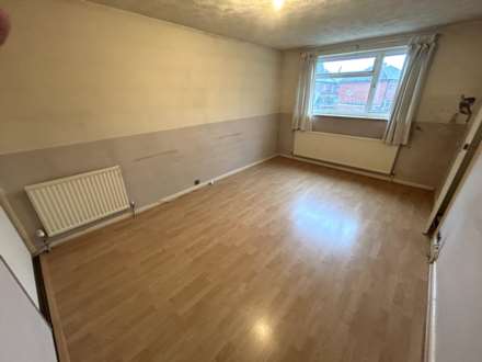 2 Oriel Close, Oldham, OL9 8RL, Image 14