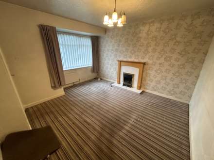 2 Oriel Close, Oldham, OL9 8RL, Image 4