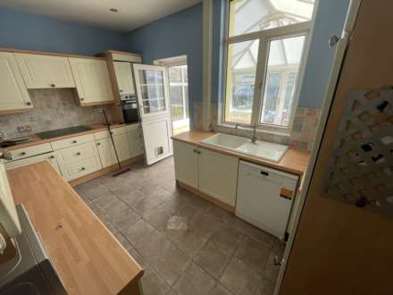 Springs Road, Middleton, Image 10