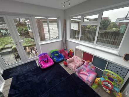 6 Taunton Road, Chadderton, OL9 0BE, Image 16