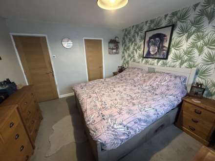 83 Cathedral Road, Oldham, Image 19
