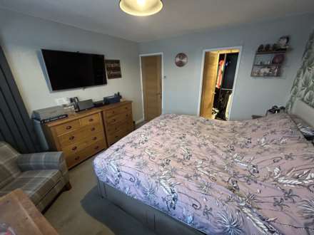 83 Cathedral Road, Oldham, Image 20