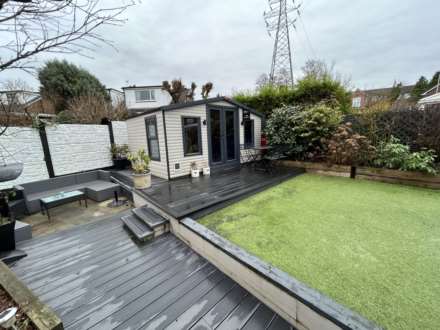 83 Cathedral Road, Oldham, Image 28