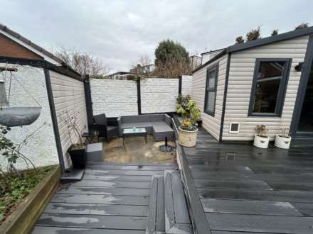 83 Cathedral Road, Oldham, Image 30