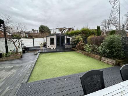 83 Cathedral Road, Oldham, Image 32