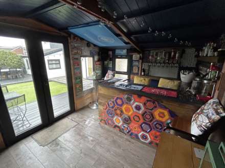 83 Cathedral Road, Oldham, Image 34