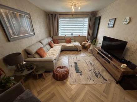 83 Cathedral Road, Oldham, Image 7