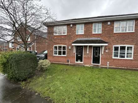 71 Cairnwell Road, Chadderton, OL9 0NF, Image 1