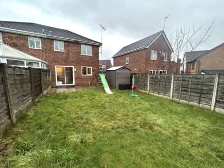 71 Cairnwell Road, Chadderton, OL9 0NF, Image 2