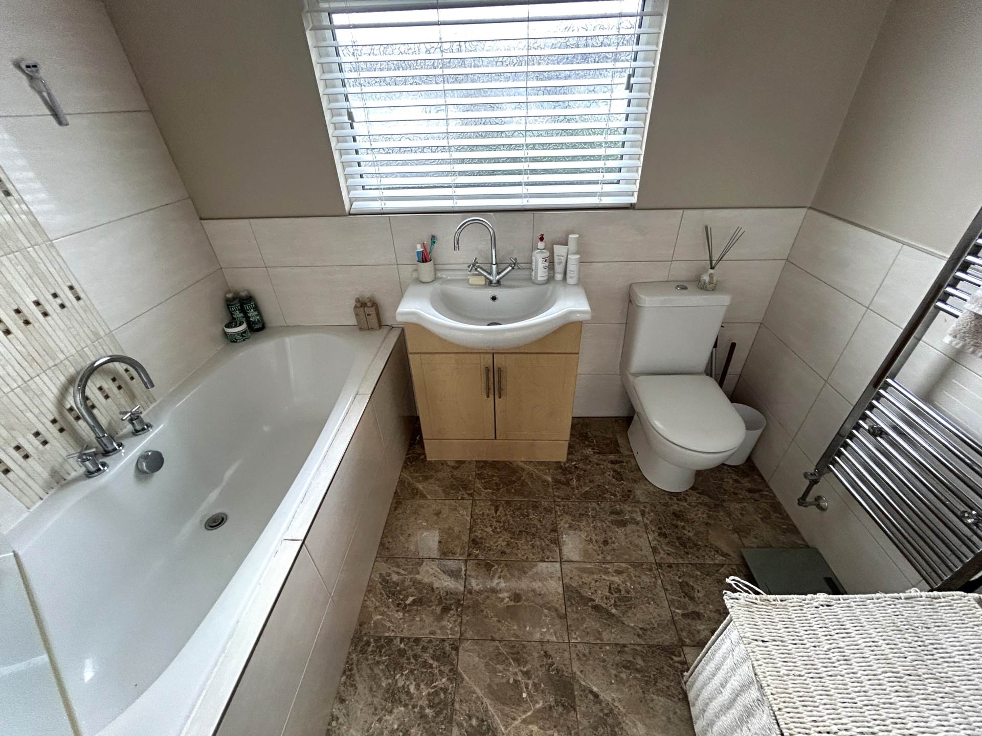 81 Hereford Way, Manchester, M24 2NN, Image 16