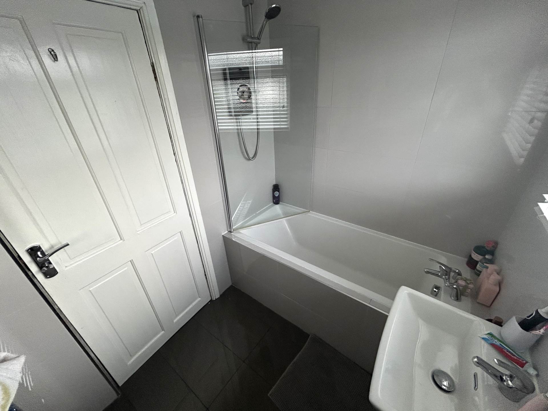81 Hereford Way, Manchester, M24 2NN, Image 24