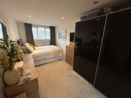 81 Hereford Way, Manchester, M24 2NN, Image 14