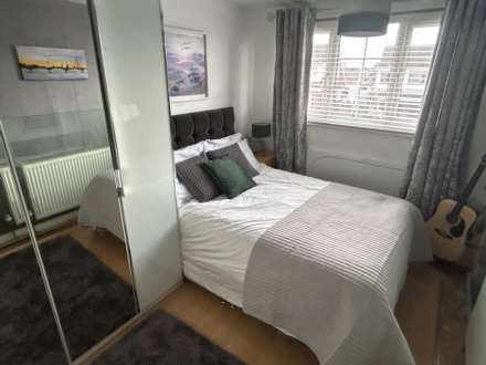 81 Hereford Way, Manchester, M24 2NN, Image 17