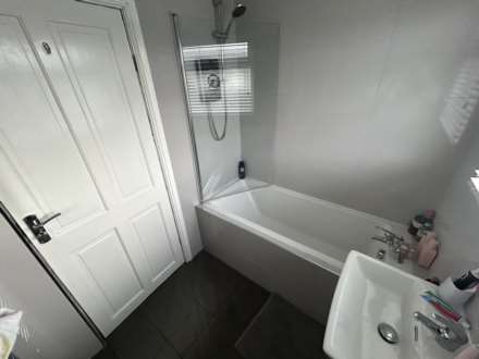 81 Hereford Way, Manchester, M24 2NN, Image 24