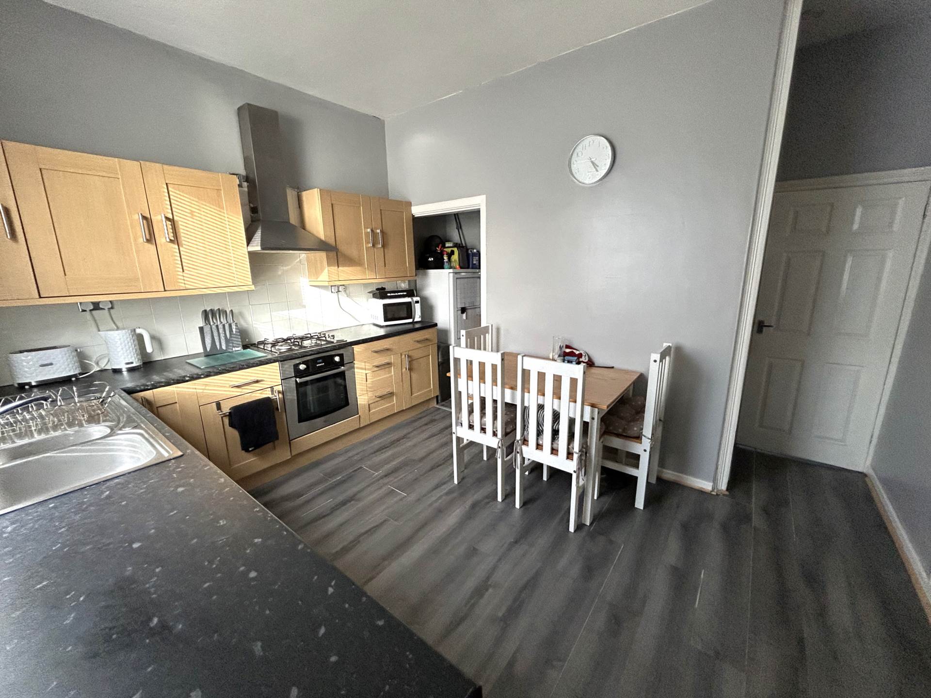 33 Andrew Street, Oldham, OL9 0JT, Image 4