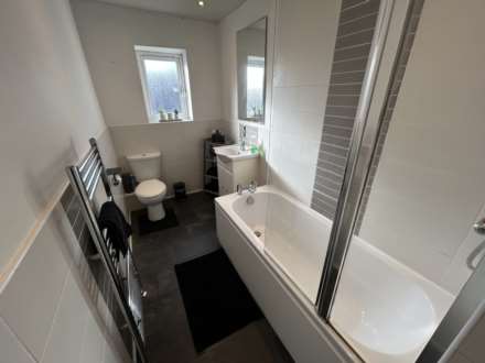 33 Andrew Street, Oldham, OL9 0JT, Image 15
