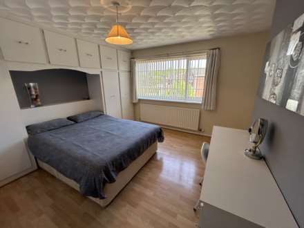 Riverside, Oldham, Image 12